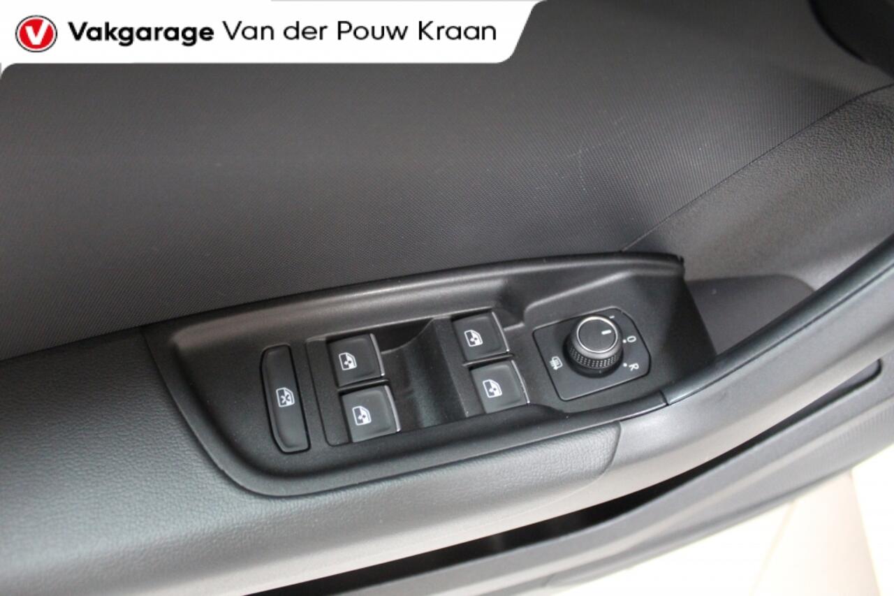 Audi A1 25 TFSI Pro Line Apple Carplay / Airco / LM velgen