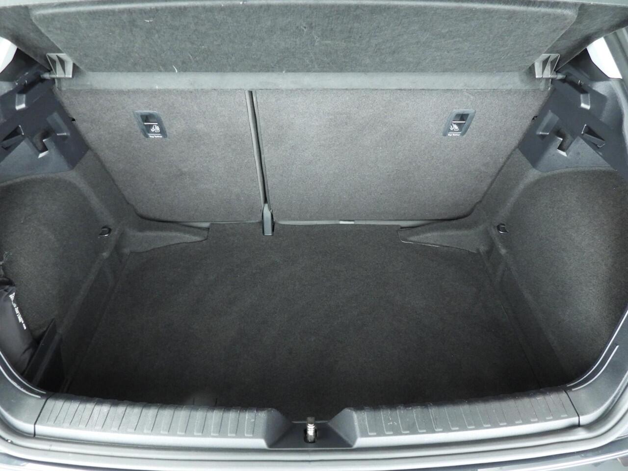 Audi A1 Sportback 30 TFSI epic 115PK | CarPlay | 17" | Parkeersensoren | Sportstuur