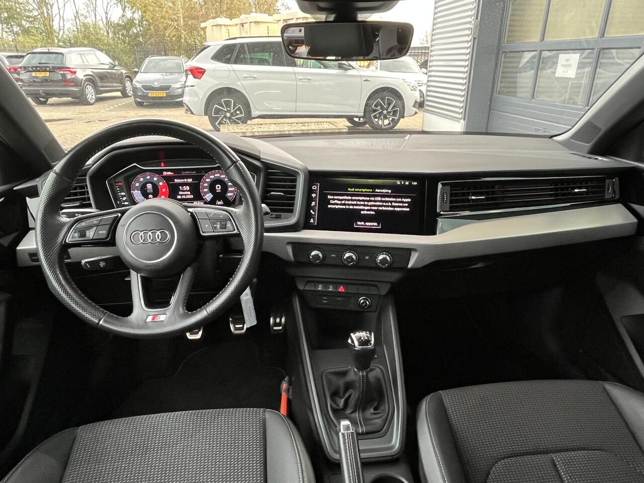 Audi A1 Sportback 25 TFSI Pro Line S / Half-Leder / Led koplampen / Zwart dak / 17 Inch / Virtual Cockpit
