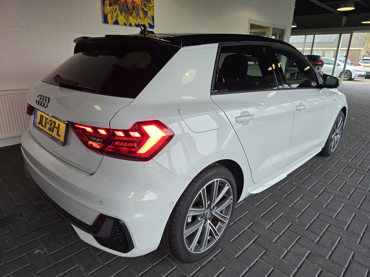 Audi A1 Sportback 30 TFSI Pro Line S ACC / Lane Assist / Stoelverwarming / Park Assist / Clim. Contr / Sub