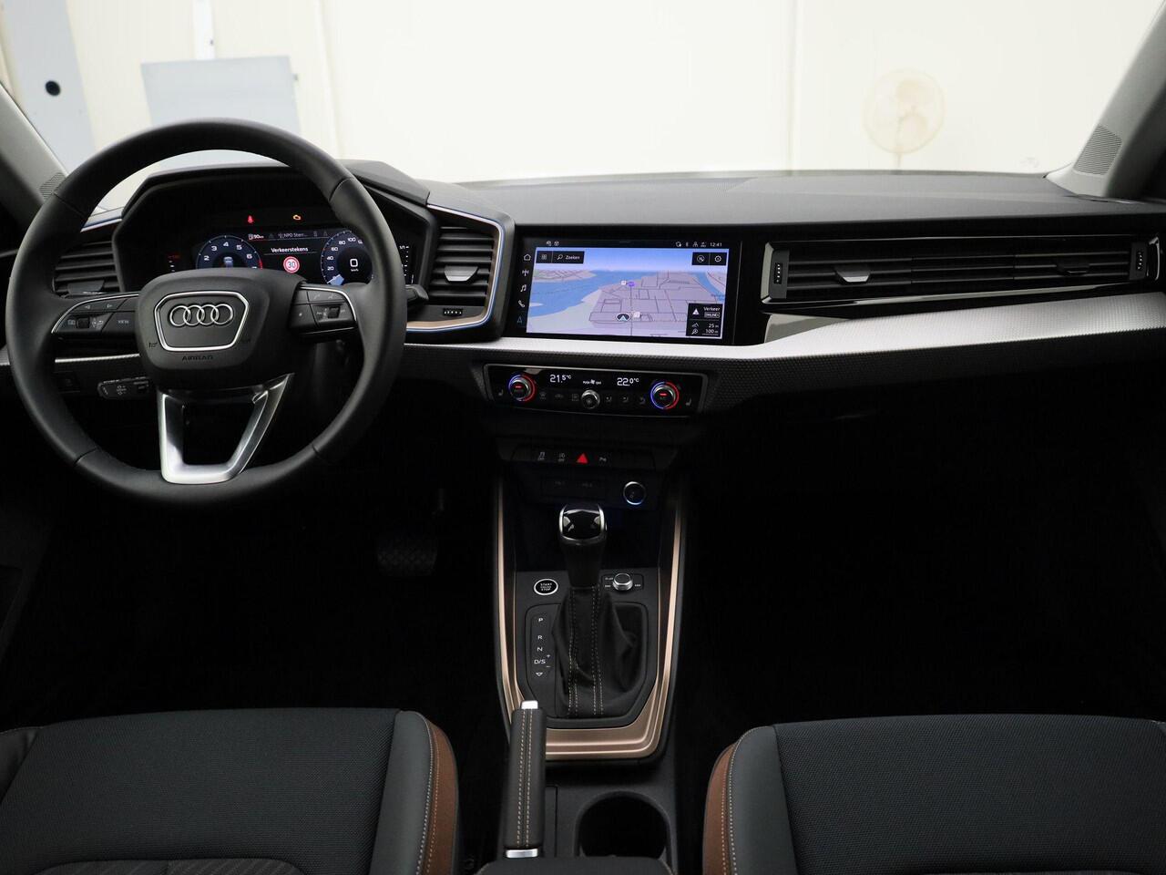 Audi A1 Sportback 30 TFSI/116PK S Line · Apple/Android Car Play · Parkeersensoren · Stoelverwarming · Garantie tot februari 2029 of 100000km.