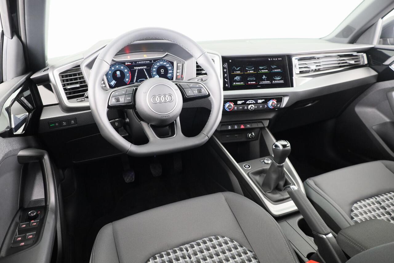 Audi A1 allstreet 30 TFSI Advanced edition 110pk | Private lease vanaf ¤ 597,- pm| Parkeerrijcamera, keyless entry, verwarmbare voerstoelen, led koplampen