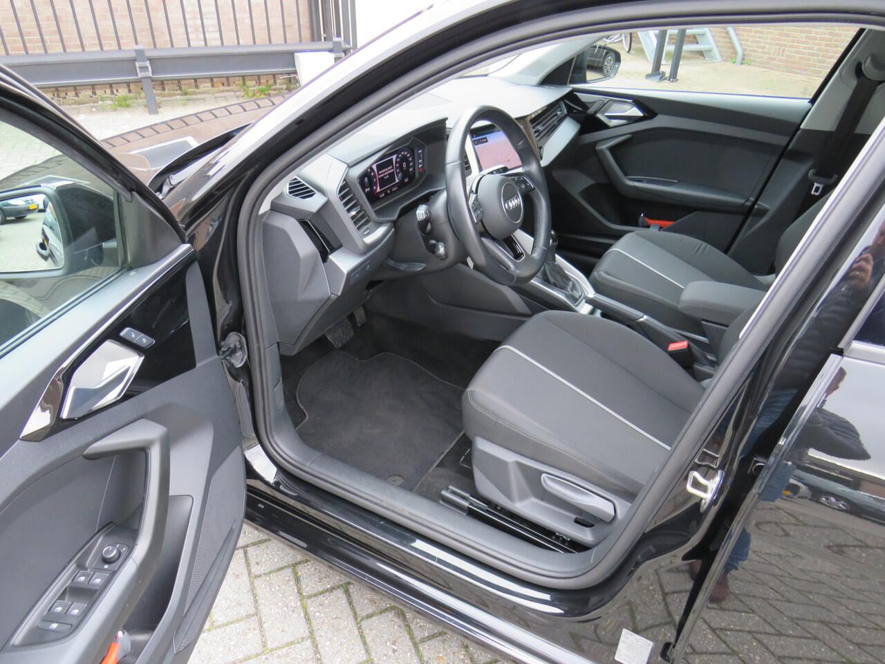 Audi A1 Sportback 25 TFSI 95Pk Pro Line Automaat * Rijklaarprijs incl. garantie * Navigatie * Parkeersensor * Lichtmetalen velgen * Carplay Android *