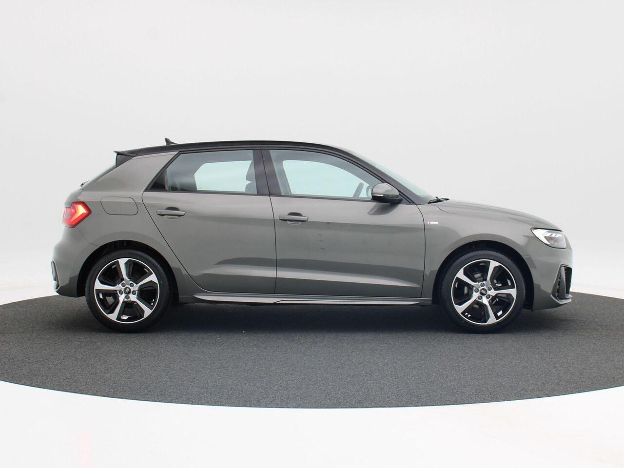 Audi A1 Sportback 25 TFSI S edition | Contrast dak | 17 inch velgen |