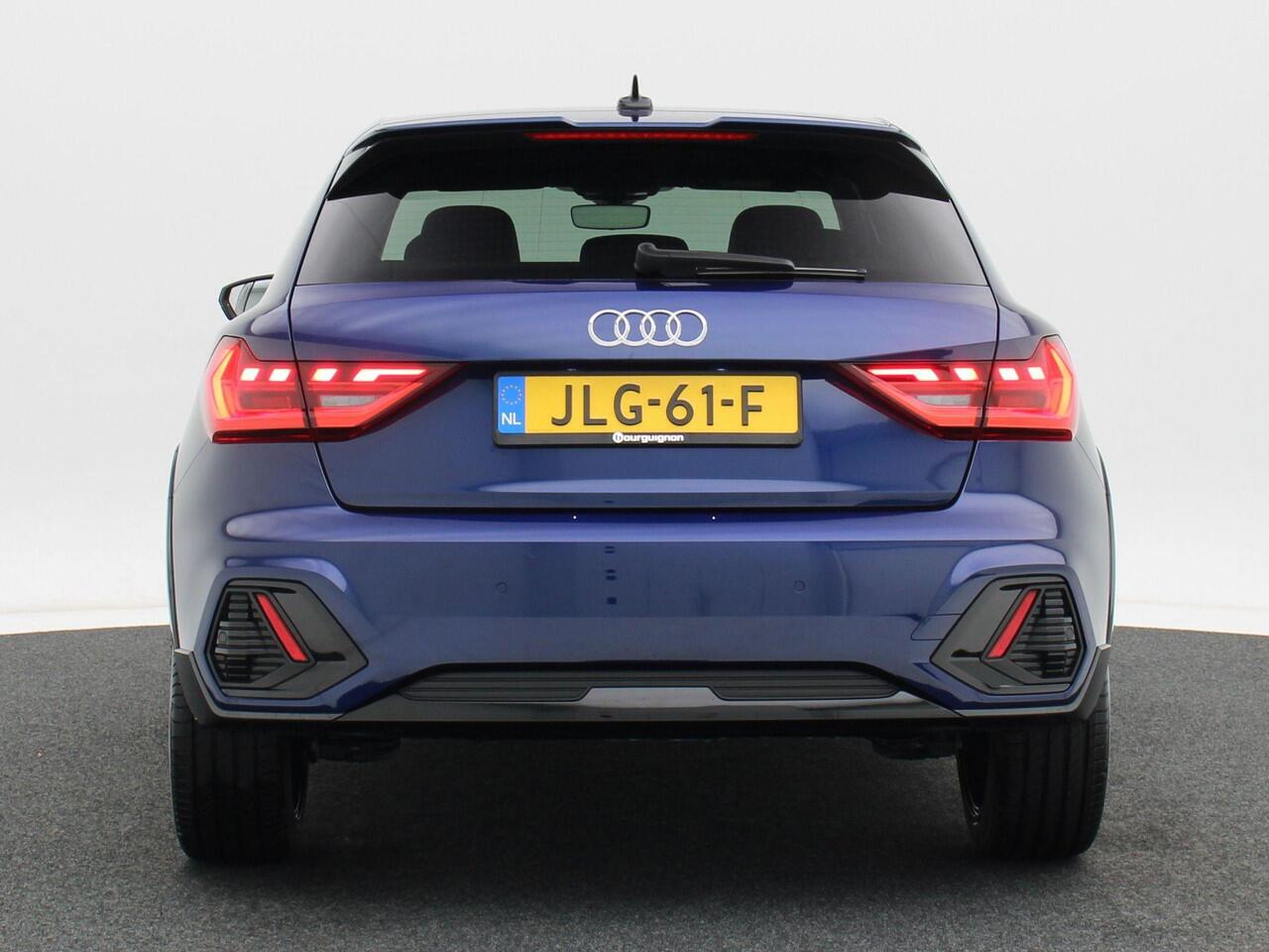 Audi A1 allstreet 30 TFSi 116 Pk Automaat | LED | CarPlay | Navigatiesysteem | Stoelverwarming | Parkeersensoren | Digitaal Dashboard | 7.611 Km!!