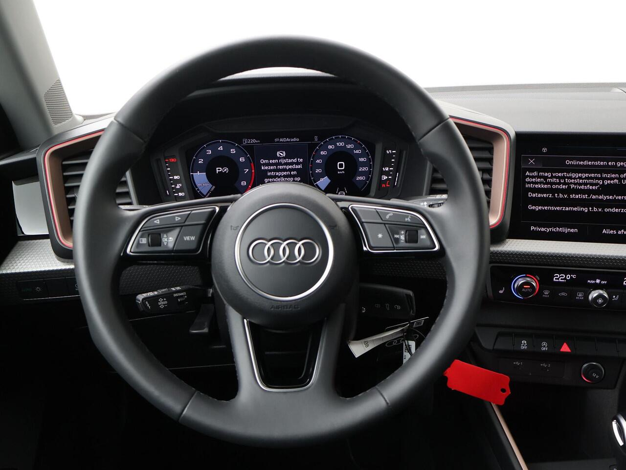 Audi A1 Sportback 30 TFSI Advanced edition | 116 PK | Automaat | Adaptive cruise control | Verwarmde voorstoelen | 17" LM velgen |