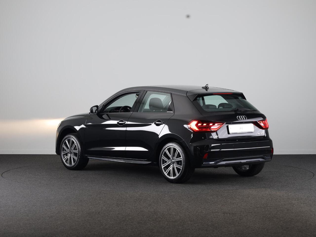 Audi A1 Sportback 25 TFSI Advanced edition 95pk | Parkeerhulp plus | Automatische airco | Navigatie via App | 17 inch lichtmetalen velgen | Dak in contrast kleur