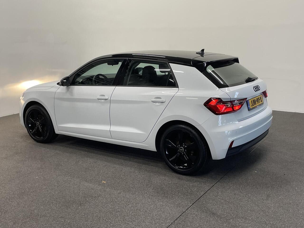 Audi A1 Sportback 30 TFSI 110 pk S-tronic Navigatie Apple Carplay/ Android Auto Parkeersensoren Cruise Control Virtual Cockpit Climate Control Lichtmetalen velgen