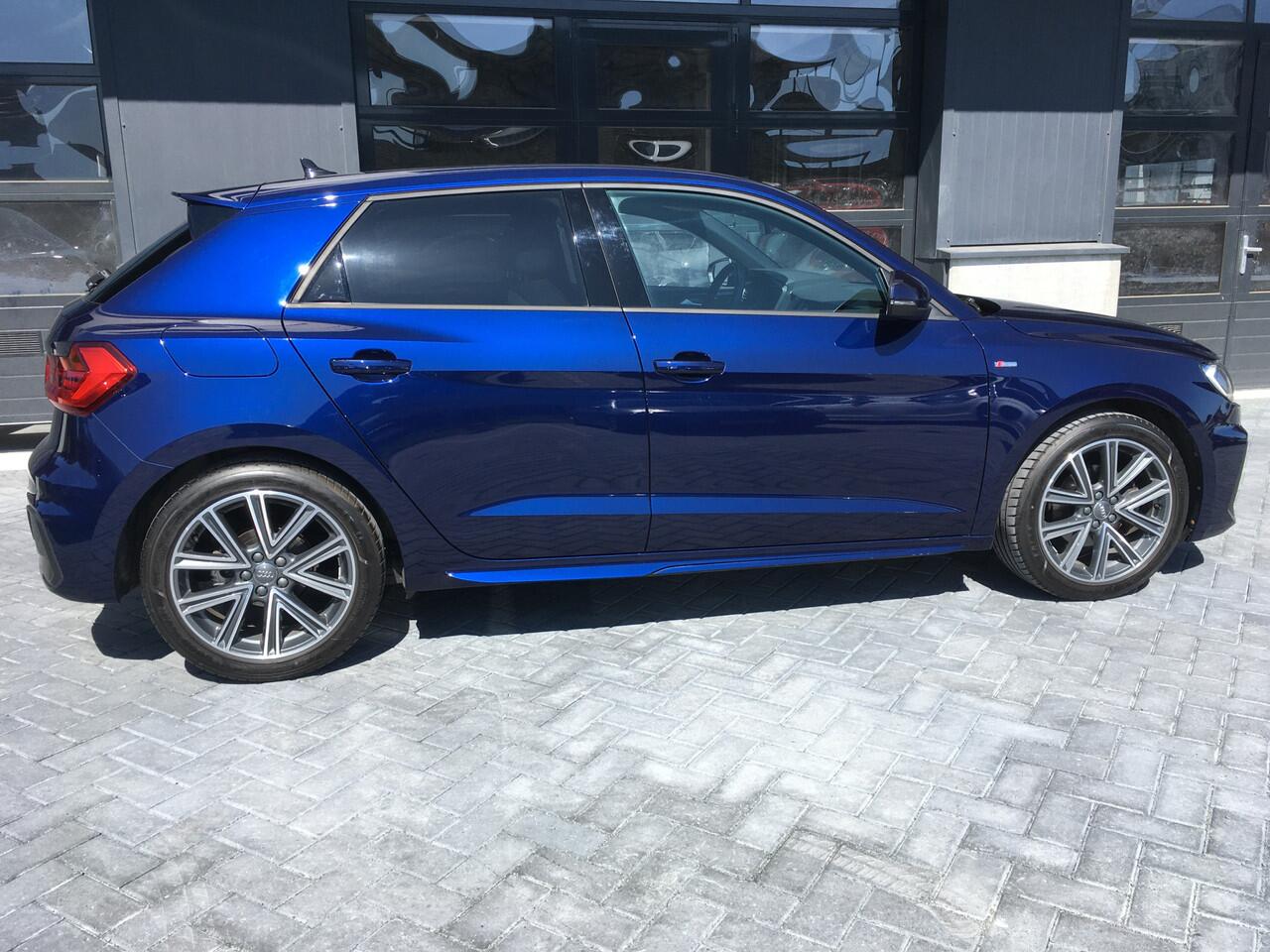 Audi A1 Sportback 30 TFSI S-line Black LED CarPlay