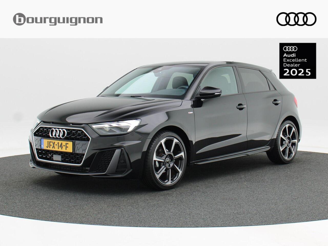 Audi A1 Sportback 25 TFSi Automaat S edition | Adaptive Cruise | Carplay | Navigatiesysteem | Parkeersensoren | Stoel Verwarming | LED | 18 Inch | 11.448 Km!!