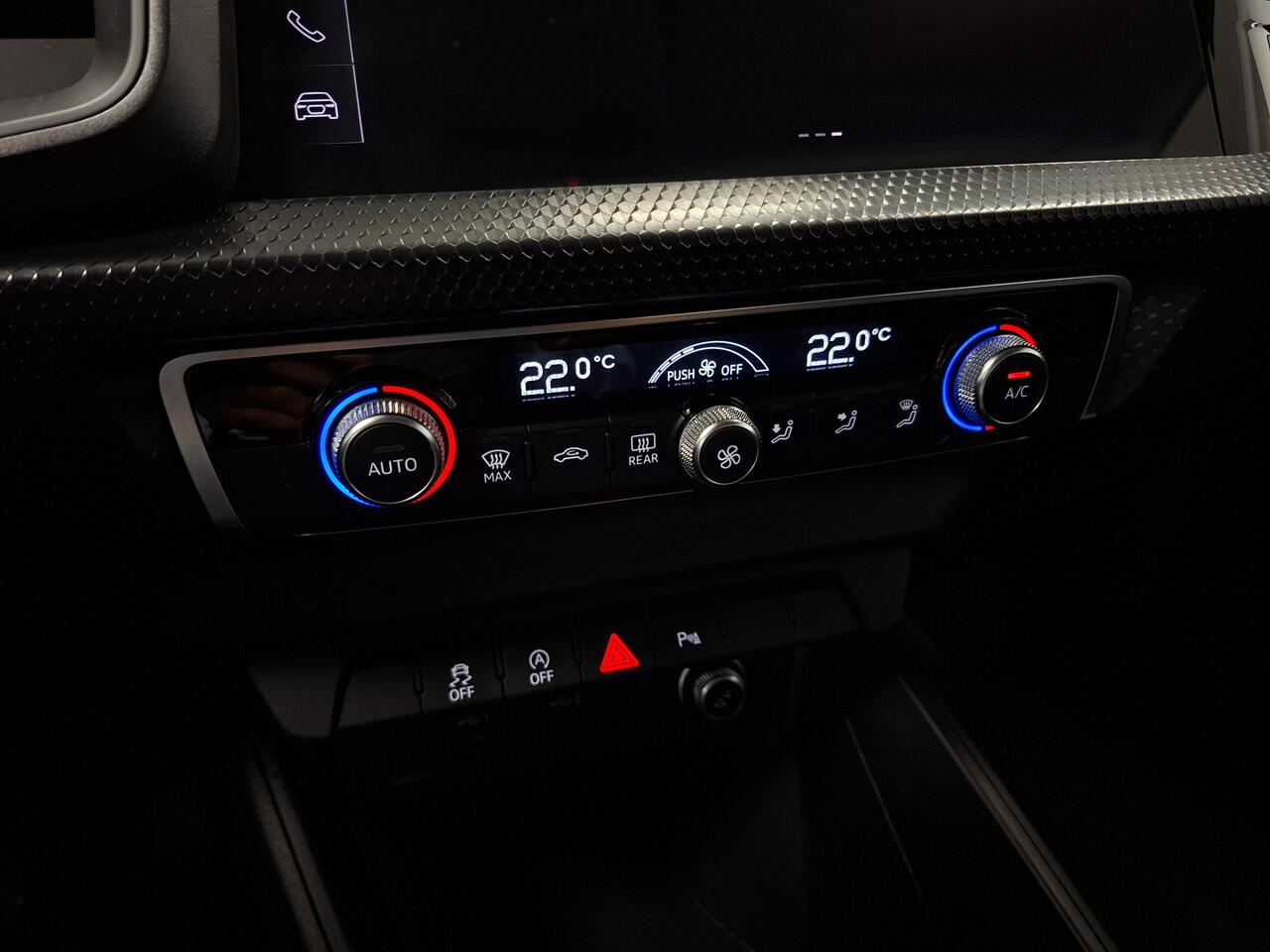 Audi A1 allstreet 35 TFSI I OP AFSPRAAK I Dynamische knipperlicht achterzijde I LED I Achteruitrijcamera I Apple Carplay I Inklapbare spiegels I