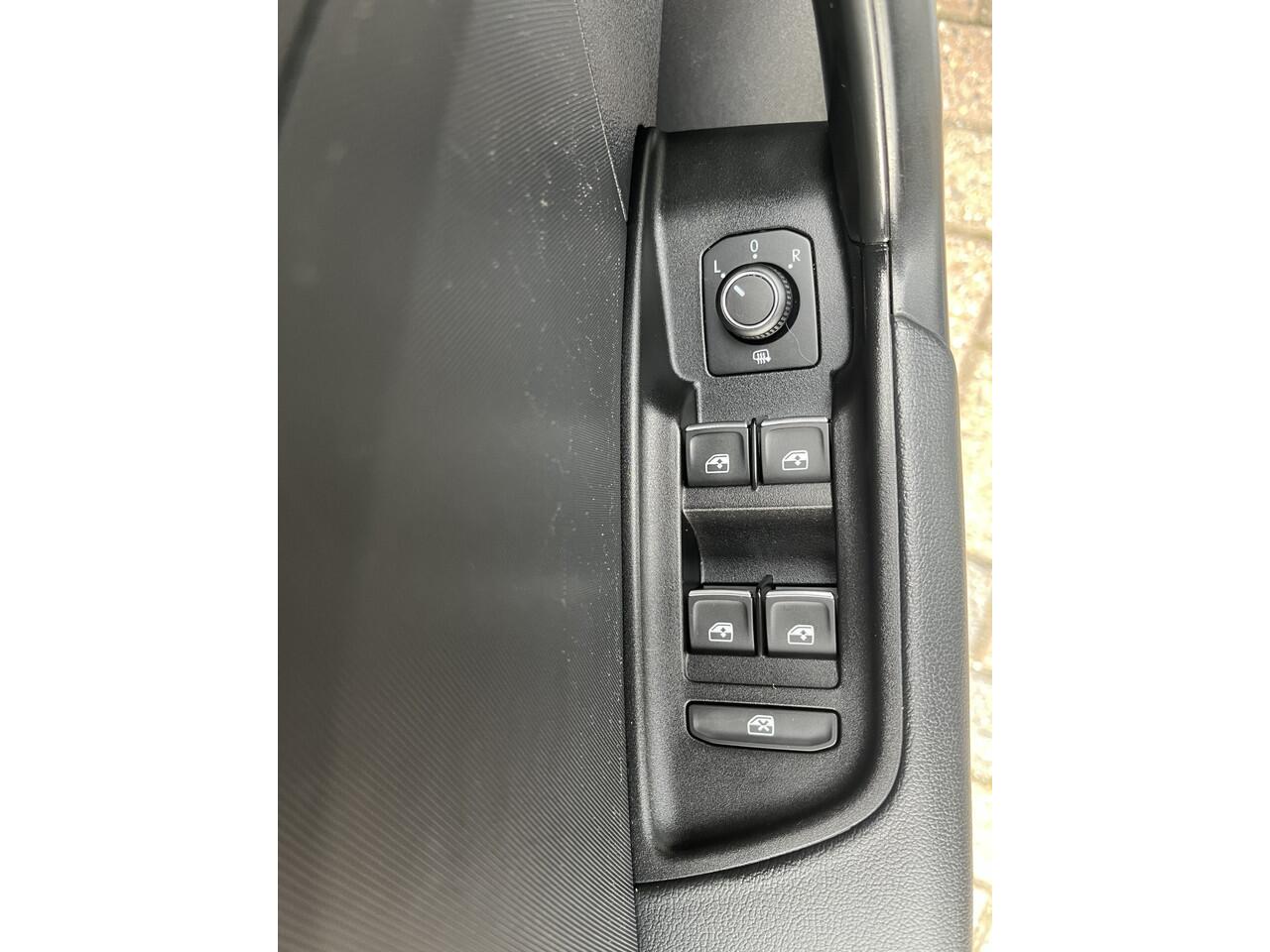 Audi A1 Sportback 25 TFSI epic / CRUISE CONTROL/ LEER/ NAVI / LANE ASSIST/ APPLE CARPLAY/ LED/ DAB/ AIRCO/ 17'' LMV