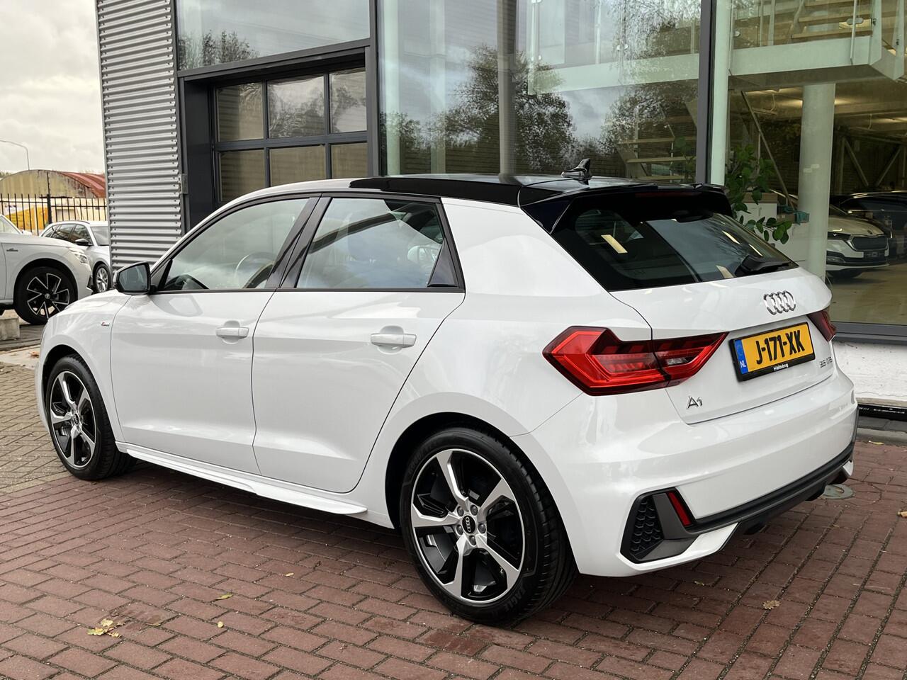 Audi A1 Sportback 25 TFSI Pro Line S / Half-Leder / Led koplampen / Zwart dak / 17 Inch / Virtual Cockpit