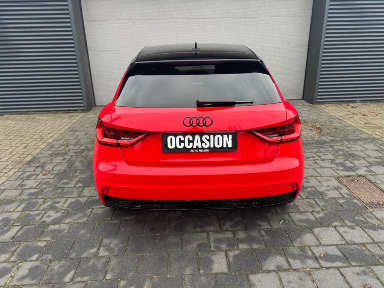 Audi A1 30 tfsi s tronic black pack s line