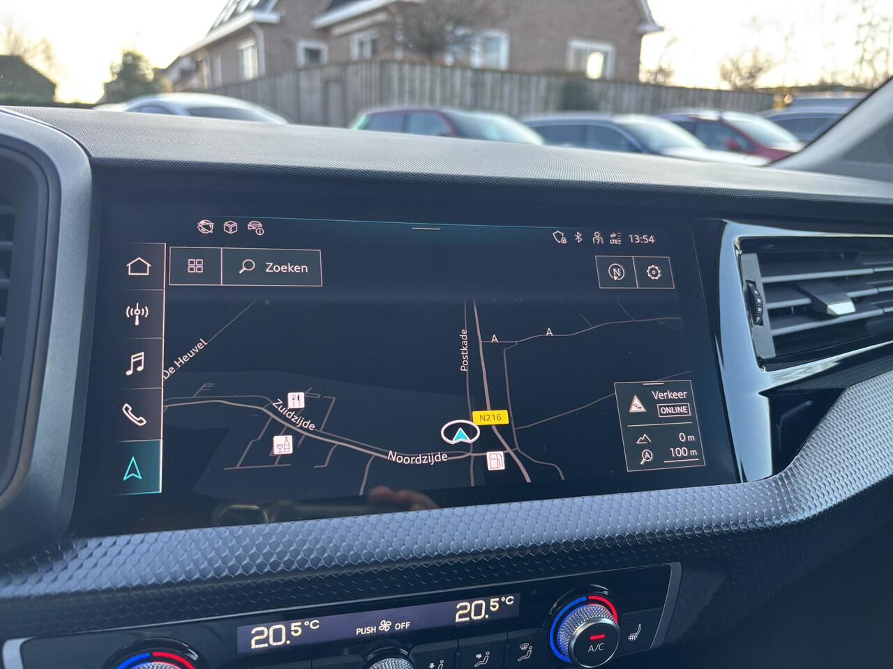 Audi A1 Sportback 30 TFSI S edition Automaat Digi-dash / Parksensors / Zwart dak