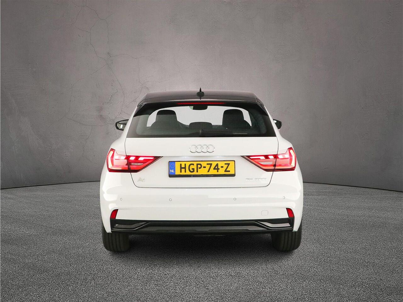 Audi A1 Sportback 25 TFSI 95pk | 17 inch | CarPlay | Clima | Zwartdak | DAB | Verlengde Garantie | Parkeersensoren |