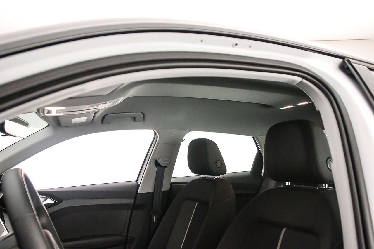 Audi A1 Sportback 25 TFSI 95pk | 17 inch | CarPlay | Clima | Zwartdak | DAB | Verlengde Garantie | Parkeersensoren |