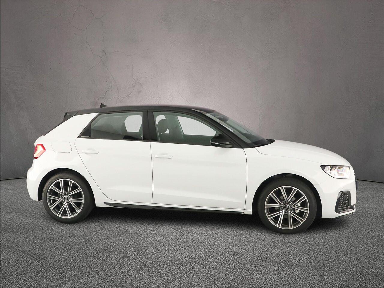 Audi A1 Sportback 25 TFSI 95pk | 17 inch | CarPlay | Clima | Zwartdak | DAB | Verlengde Garantie | Parkeersensoren |