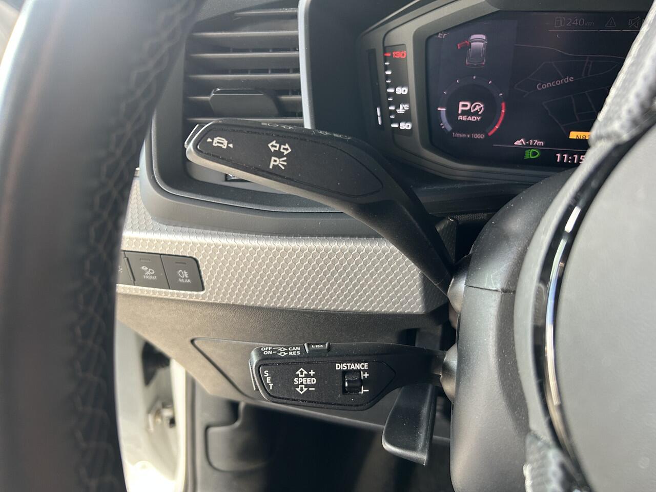 Audi A1 Sportback 30 TFSI Pro Line S ACC / Lane Assist / Stoelverwarming / Park Assist / Clim. Contr / Sub