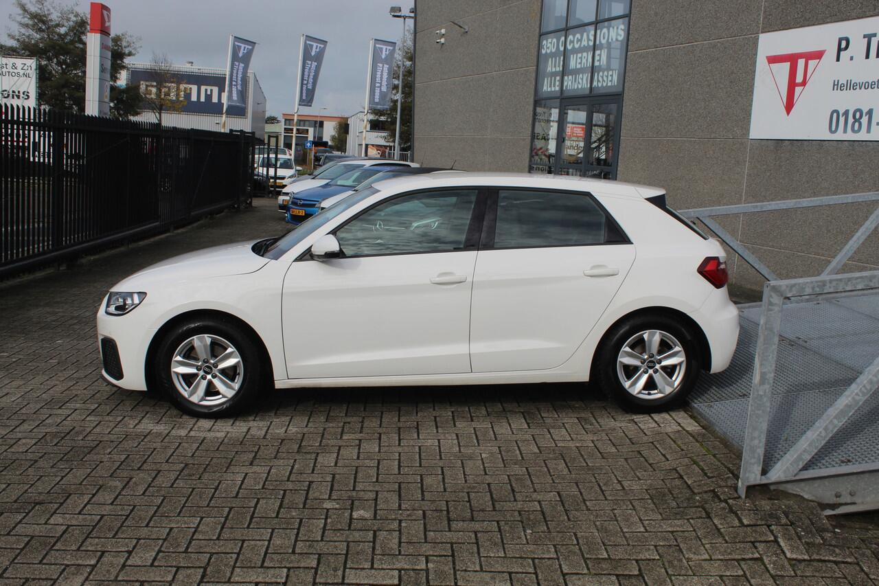 Audi A1 Sportback 30 TFSI STERRENHEMEL Virtueel cockpit/Stoelverwarming/Keyless go/Bluetooth/Climate control/Licht metalen velgen