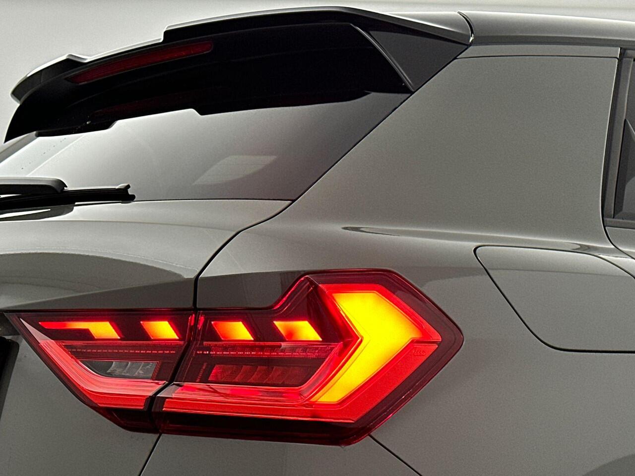 Audi A1 Sportback S edition 25 TFSI 70 kW / 95 PK Sportback 7 versn.