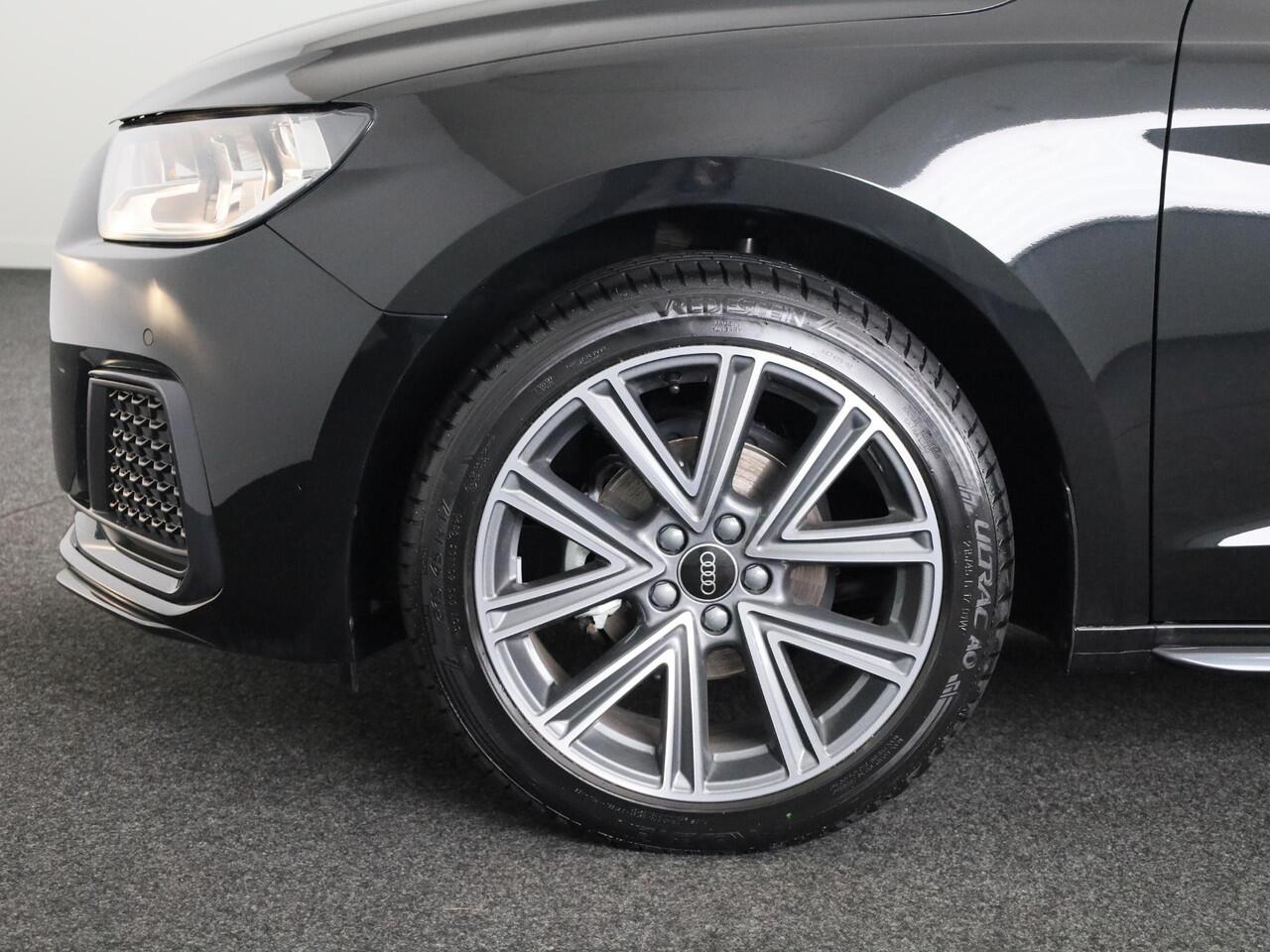 Audi A1 Sportback 25 TFSI S edition 95pk | Parkeerhulp plus | Automatische airco | Navigatie via App | 17 inch lichtmetalen velgen | Dak in contrast kleur