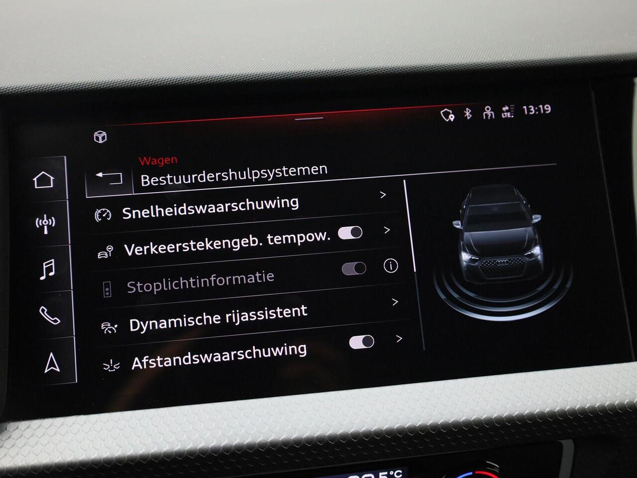 Audi A1 Sportback 25 TFSI/95PK S Line · Apple/Android · Camera + Parkeersensoren · Sonos sound · Stoelverwarming · Clima · Garantie t/m 06-01-2030 of 100.000km