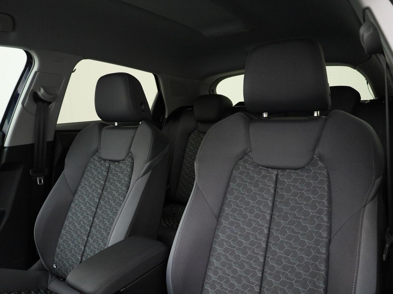 Audi A1 Sportback 25 TFSI/95PK S Line · Apple/Android · Camera + Parkeersensoren · Sonos sound · Stoelverwarming · Clima · Garantie t/m 06-01-2030 of 100.000km