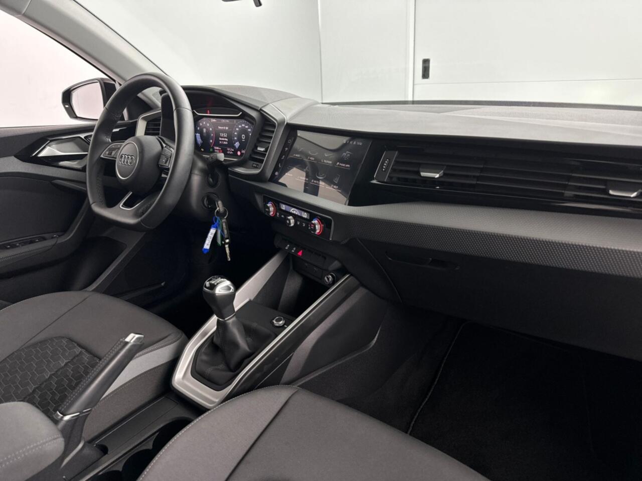 Audi A1 30 TFSI S Edition | Black Pack | S-Line Exterieur | Bi-Tone