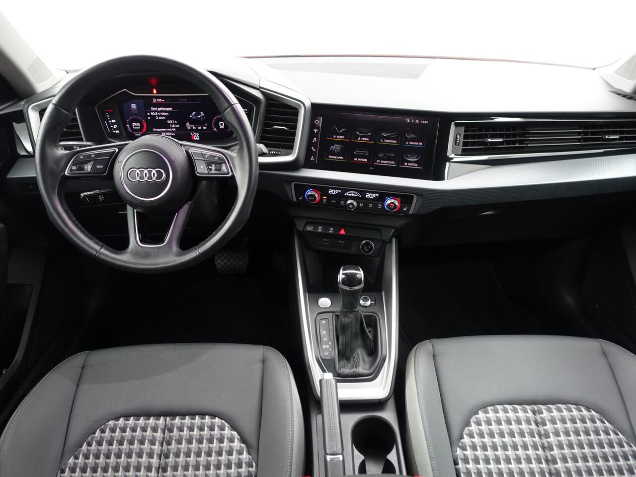 Audi A1 Citycarver 30 TFSI S Line Aut- Two Tone, Xenon Led, CarPlay, Virtual Cockpit, Keyless, Stoelverwarming