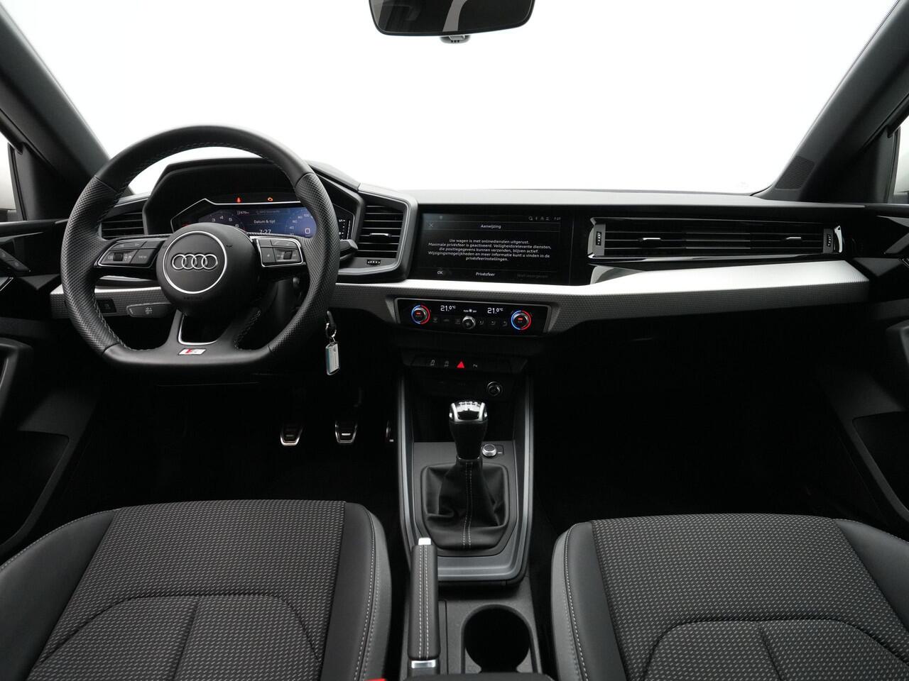 Audi A1 Sportback 25 TFSI S Line edition Navi via App Clima Pdc Led