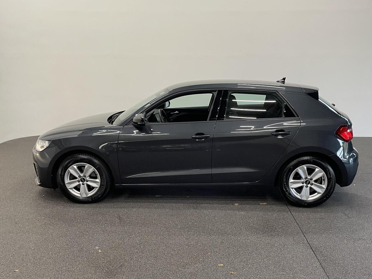 Audi A1 Sportback 1.0 TFSI Sportback AUT NAV Navigatie Apple Carplay/Android Auto Parkeersensoren Cruise Control Climate Control Lichtmetalen velgen