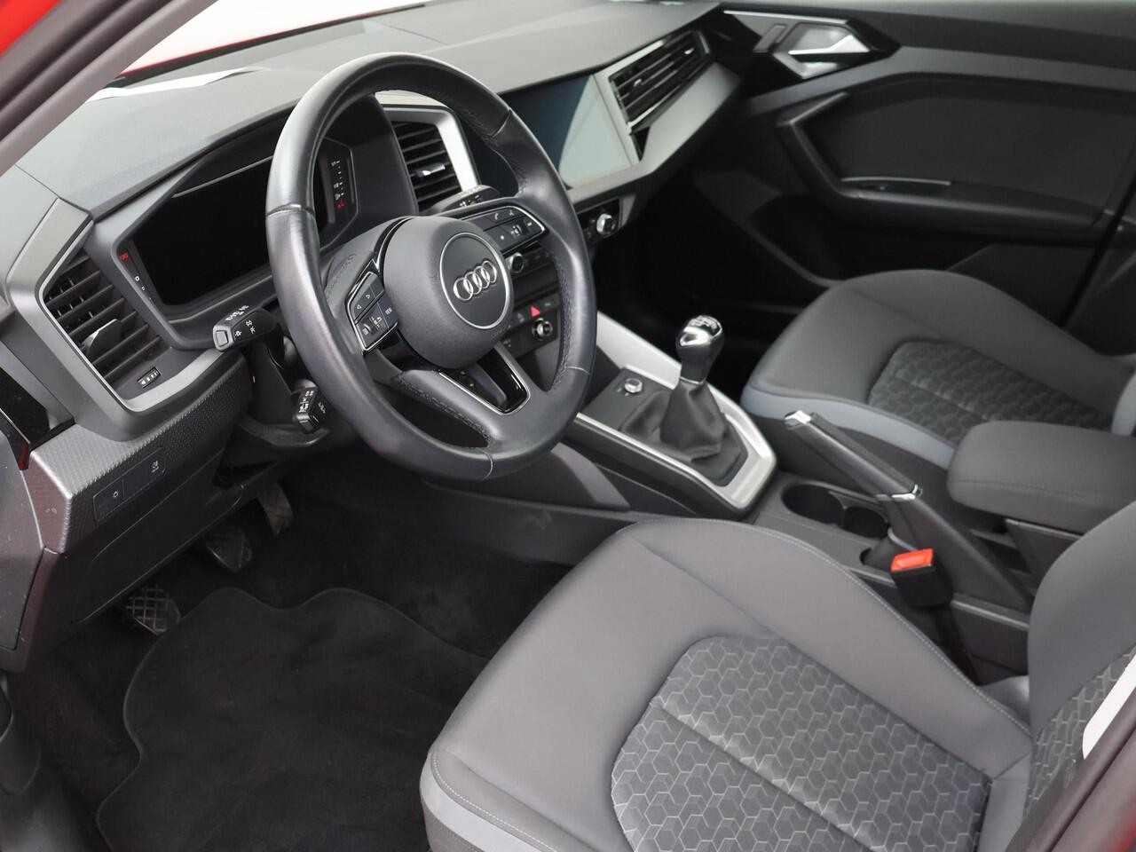 Audi A1 Sportback 25 TFSI Pro Line | 95 PK | Apple Carplay/Android Auto draadloos | Climate Control | Cruise Control | Parkeersensoren | Stoelverwarming voor | Sportstoelen |