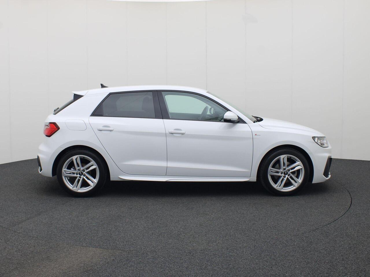 Audi A1 Sportback 35 TFSI/150PK S Line S-tronic · Navigatie · Apple CarPlay · Climate · Parkeersensoren