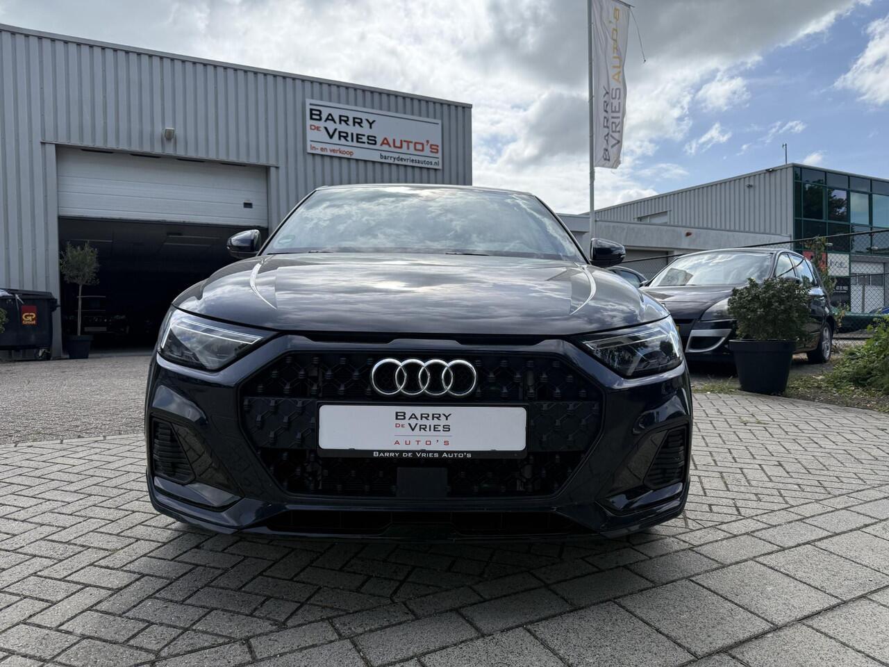 Audi A1 Allstreet Citycarver 35 TFSI Advanced Edition | S-Line | Apple Carplay | Led | Stoel Verwarming |