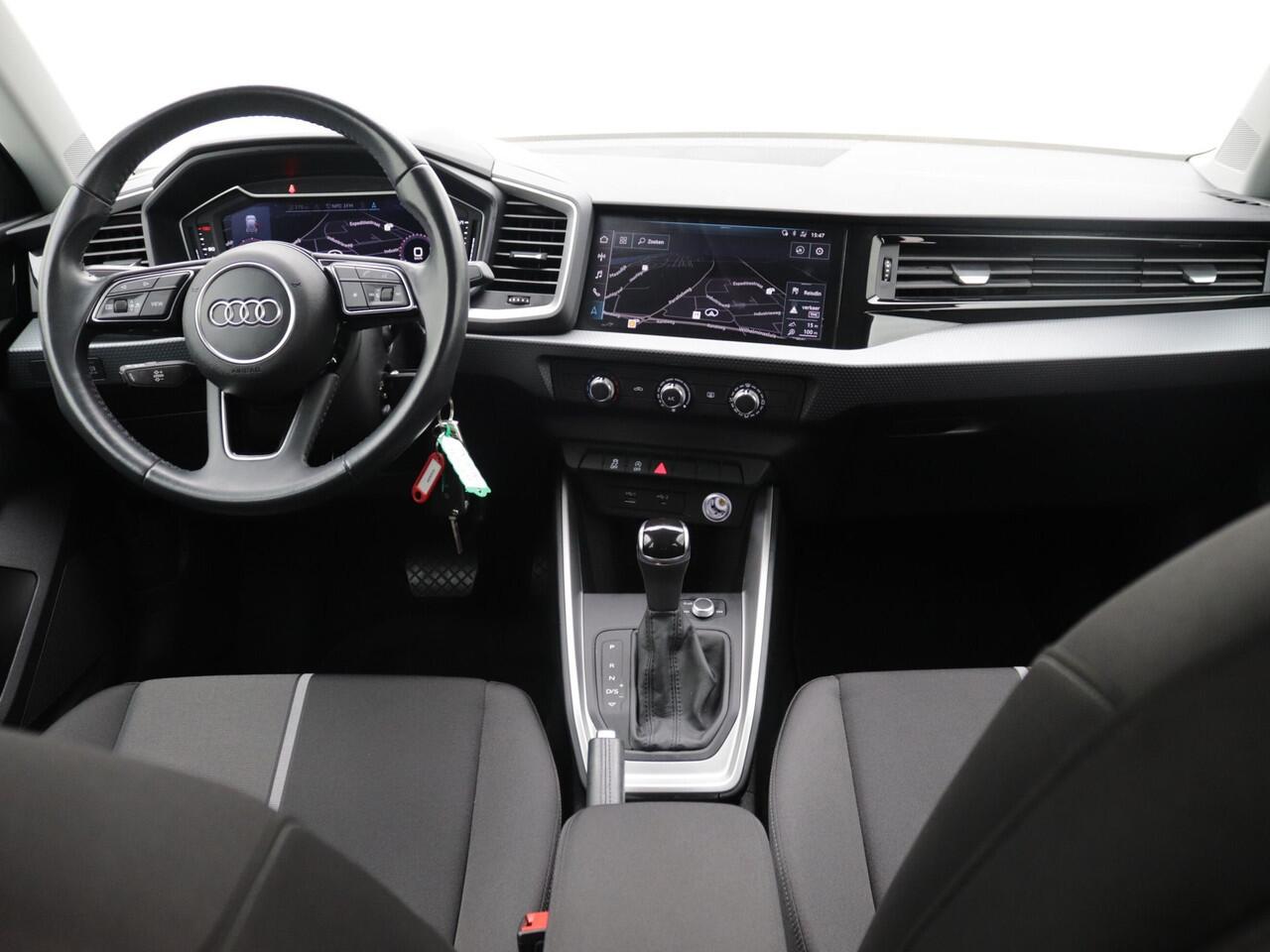 Audi A1 Sportback 30 TFSI Pro Line Automaat / Navi / NW-TYPE / Origineel NL