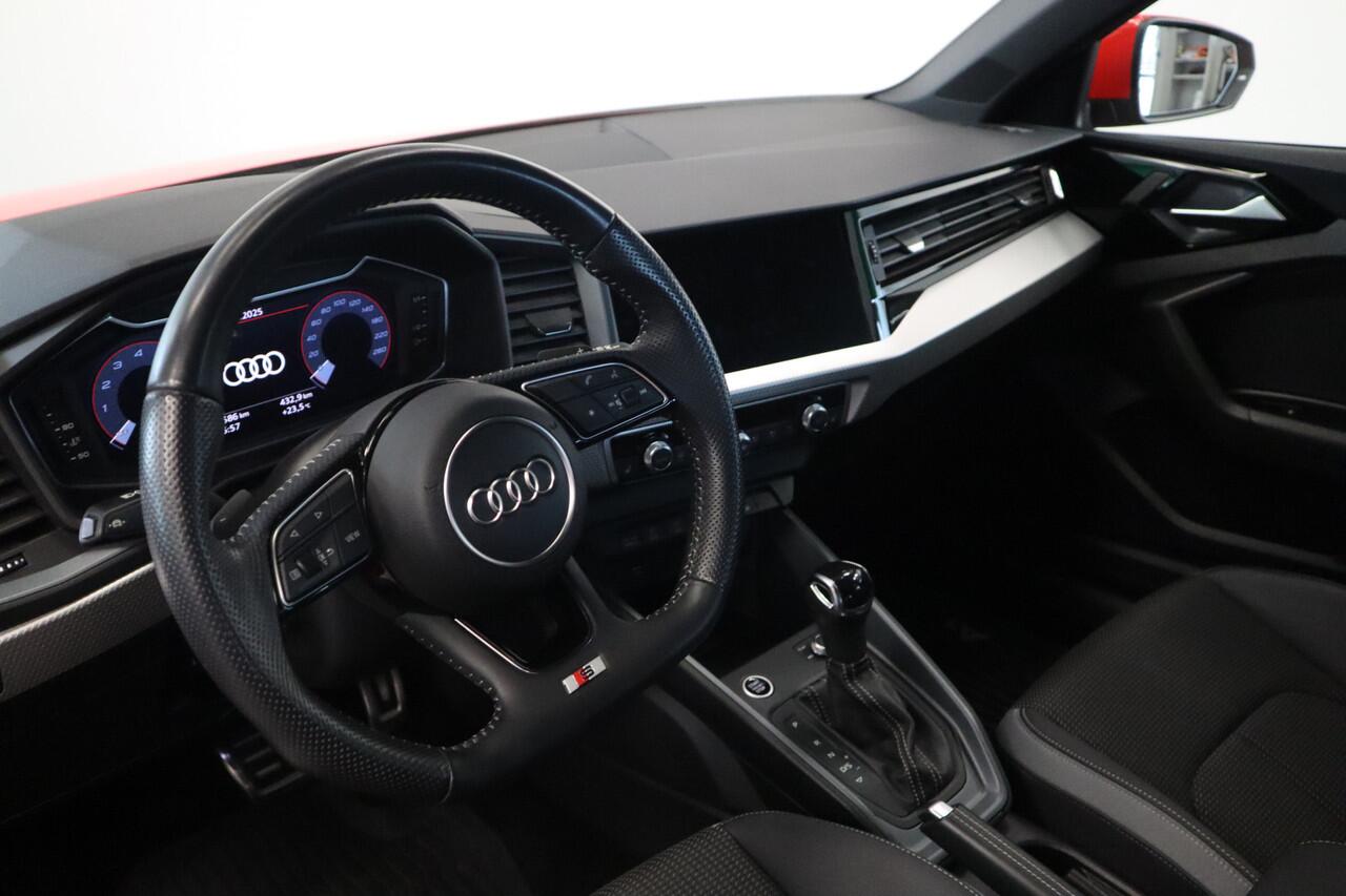 Audi A1 citycarver 30 TFSI epic S-line ACC PDC 17''LM Navigatie 24 maanden garantie mogelijk (*vraag naar de voorwaarden)