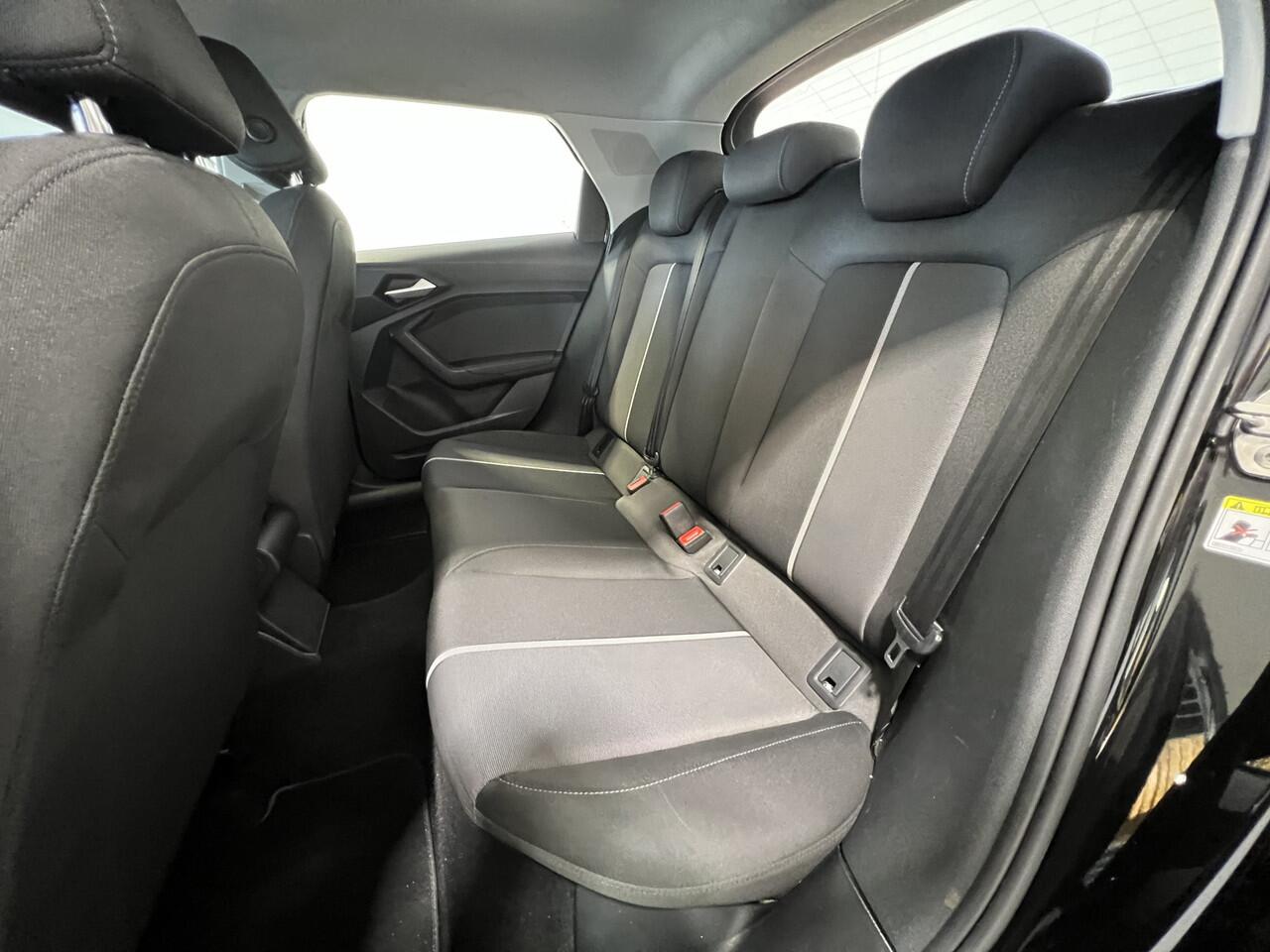 Audi A1 Sportback 25 TFSI epic | Android/Apple Carplay | LM Velgen 17" | Cruise Control | Airco | Radio/Bluetooth | Dimlichten Automatisch |