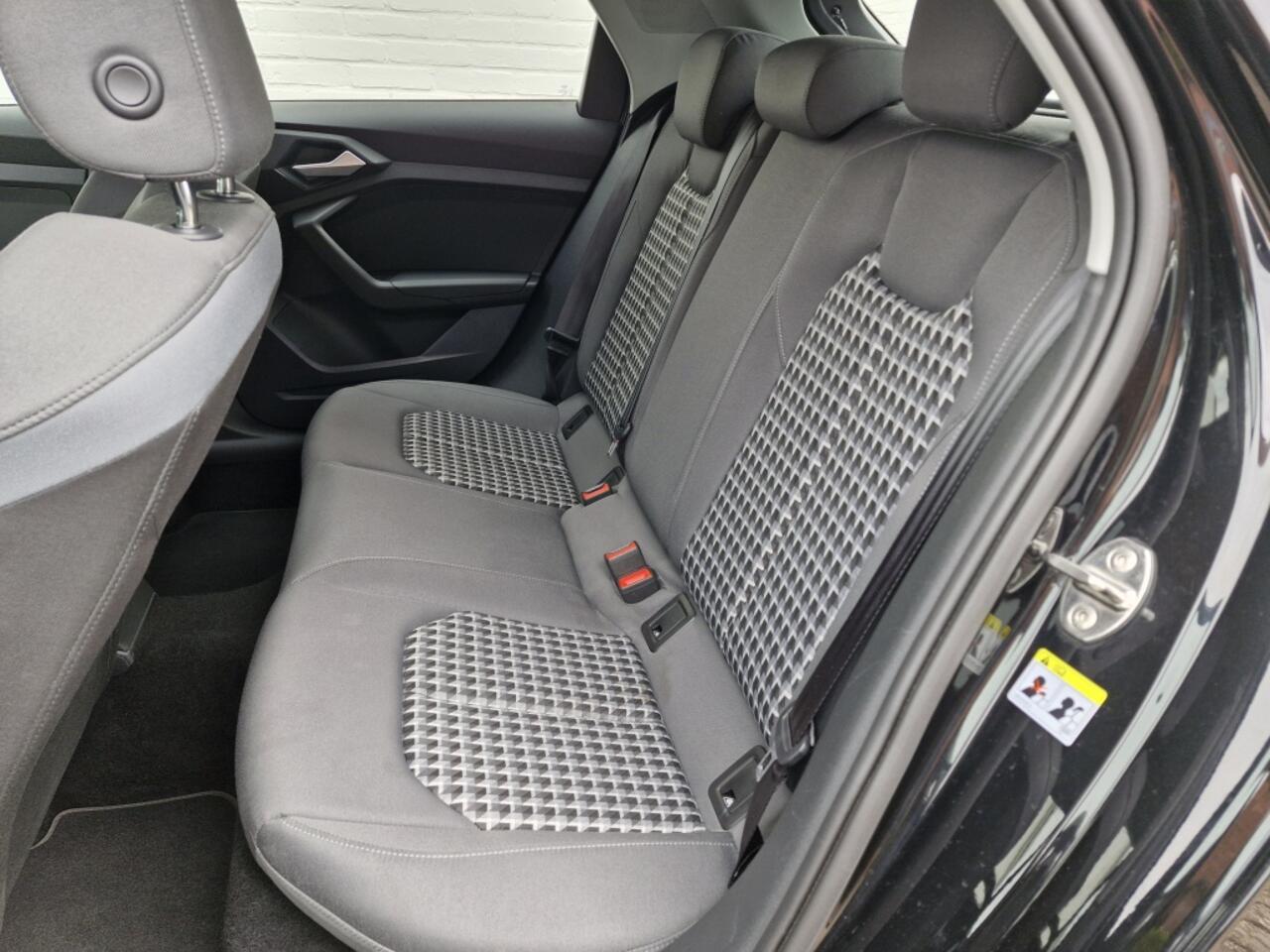 Audi A1 Sportback 30 TFSI Pro Line | 110 PK | Parkeersensoren v+a | Lane Assist