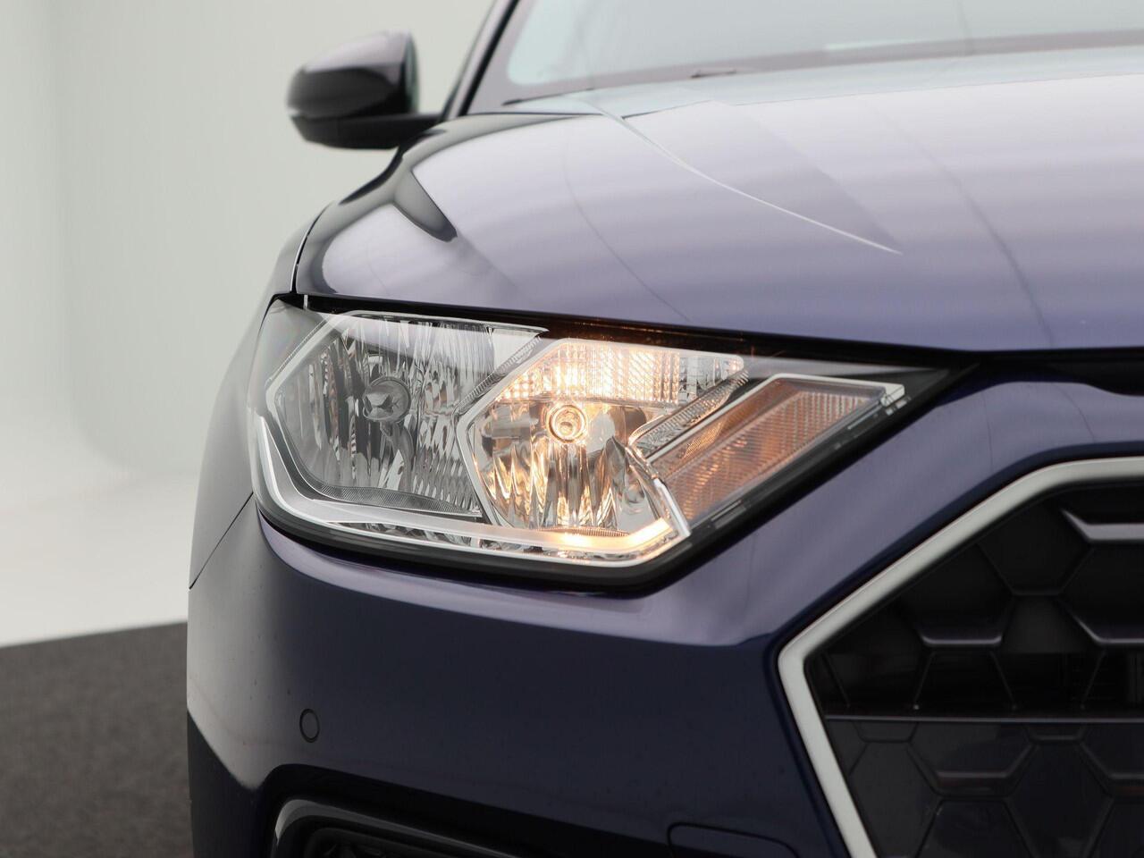 Audi A1 Sportback 25 TFSI | Advanced edition | | Automaat | Contrast dak | Parkeerhulp plus | 17 inch |