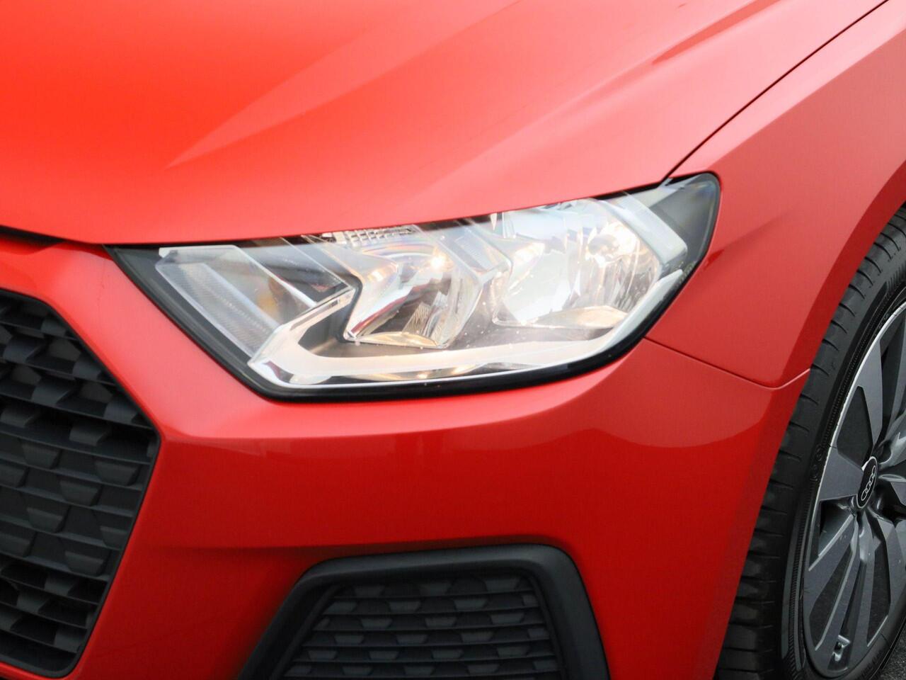 Audi A1 Sportback 30 TFSI/110PK Pro Line · Apple/Android Car Play · Airco · Parkeersensoren