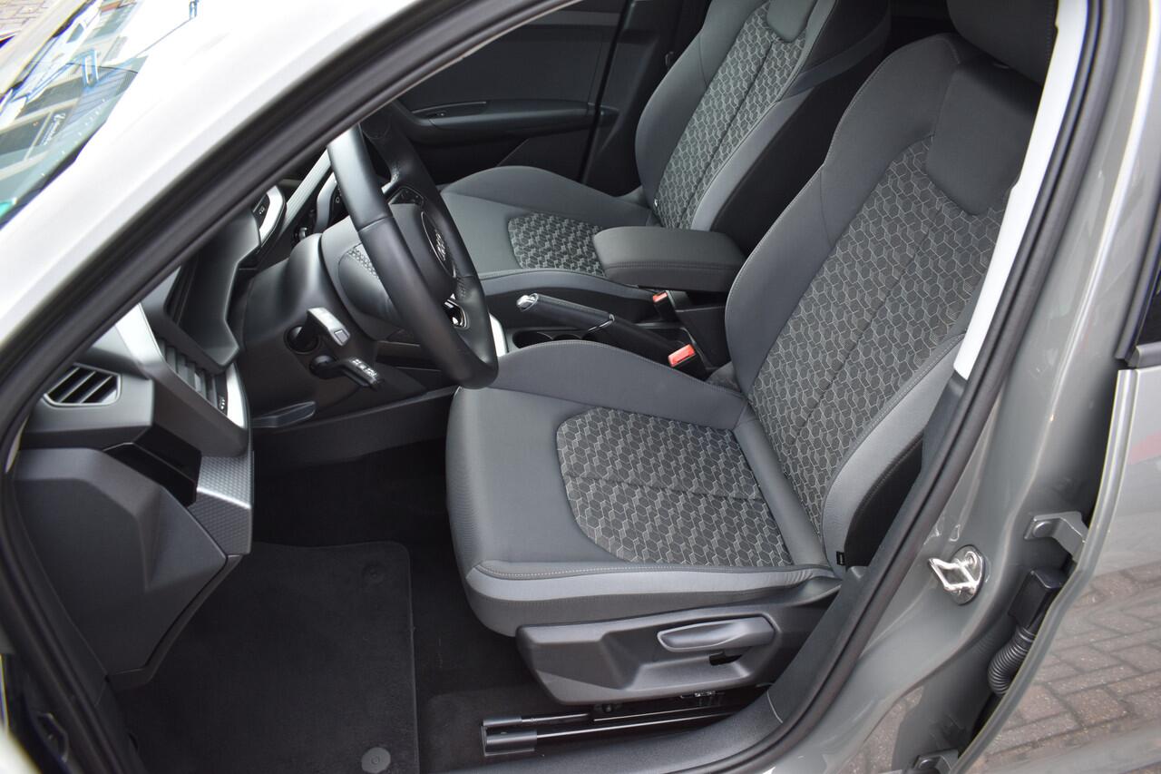 Audi A1 Sportback 30 TFSI S-line edition S-line Automaat 30s 111pk