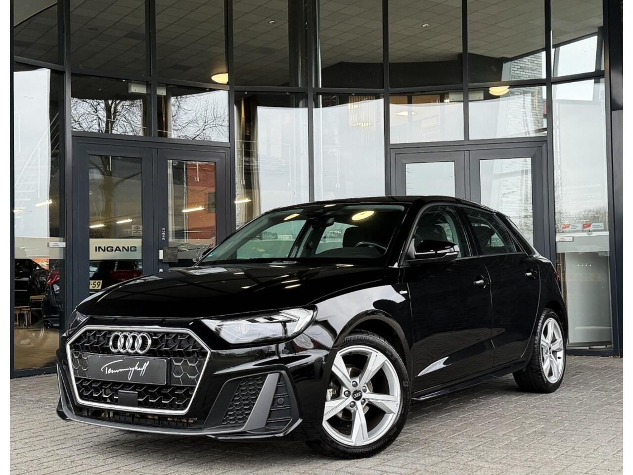 audi-a1-sportback-25-tfsi-s-line-au