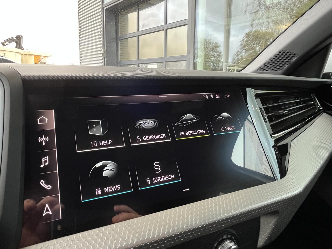 Audi A1 Sportback 25 TFSI Pro Line S / Half-Leder / Led koplampen / Zwart dak / 17 Inch / Virtual Cockpit