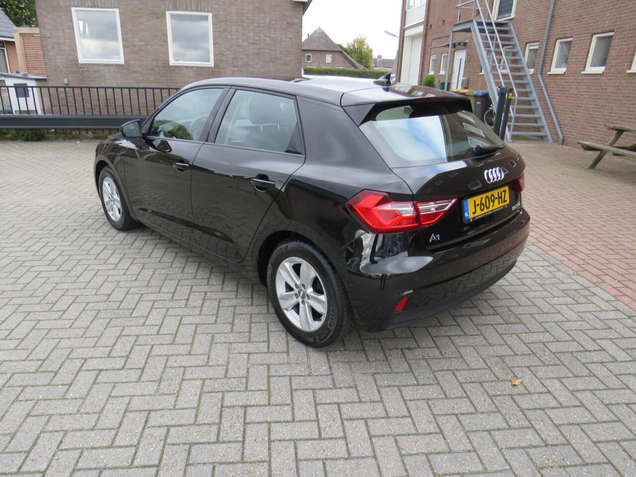 Audi A1 Sportback 25 TFSI 95Pk Pro Line Automaat * Rijklaarprijs incl. garantie * Navigatie * Parkeersensor * Lichtmetalen velgen * Carplay Android *