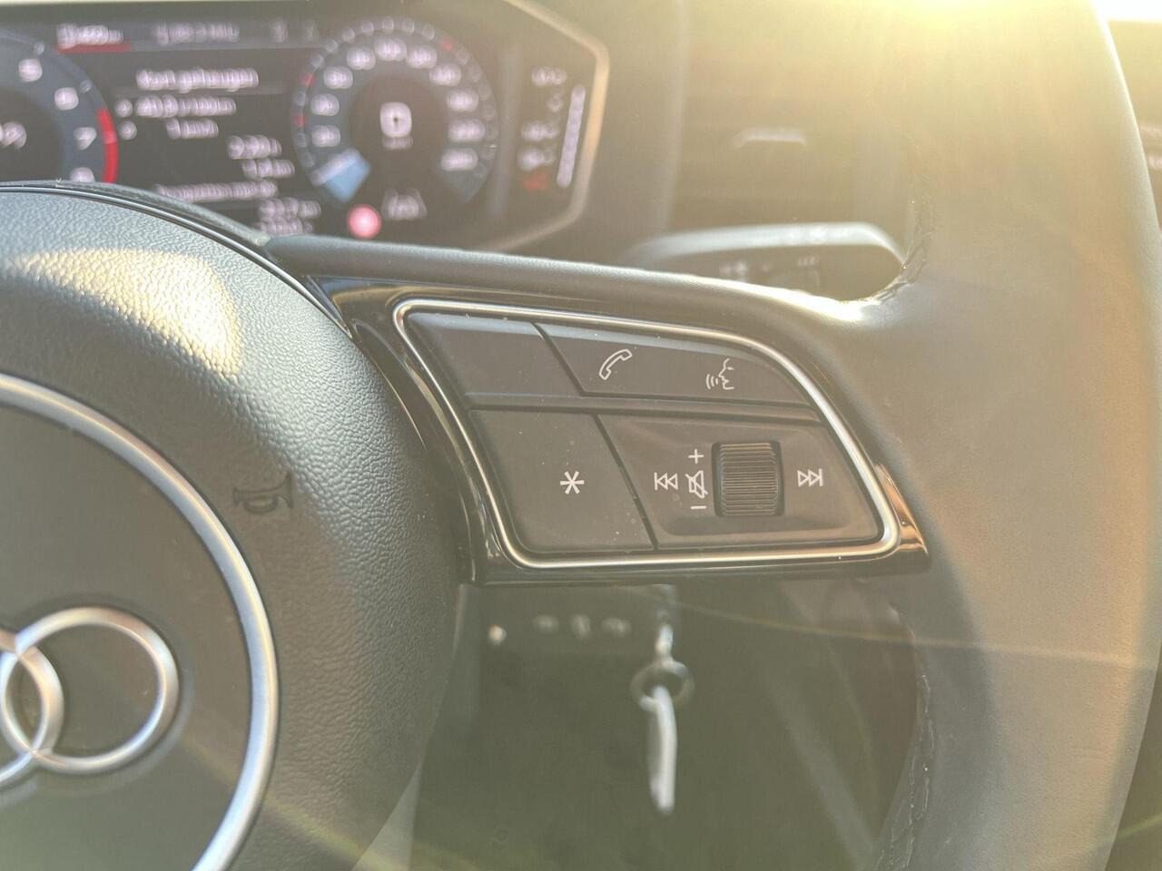 Audi A1 Sportback 30 TFSI Business edition S line | 115Pk | Automaat | PDC | Cruise control | Navi |