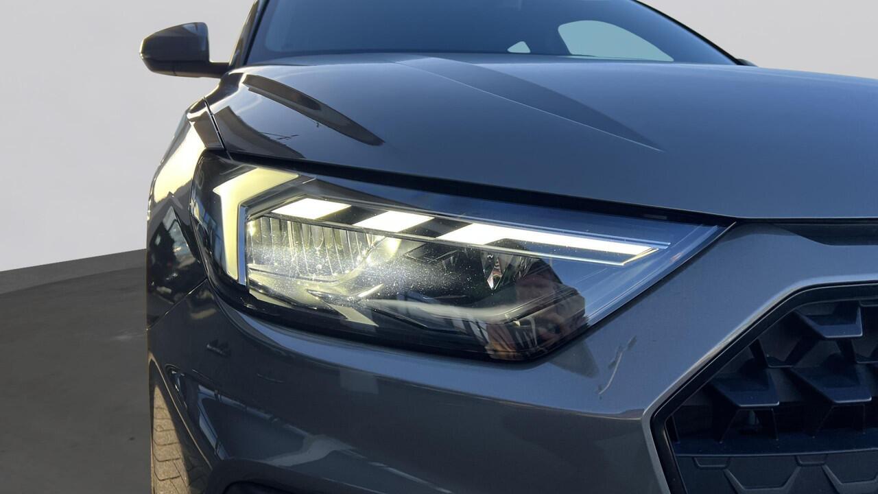 Audi A1 Sportback 25 TFSI 96PK S-Line Edition / Parkeerhulp Achter / LED