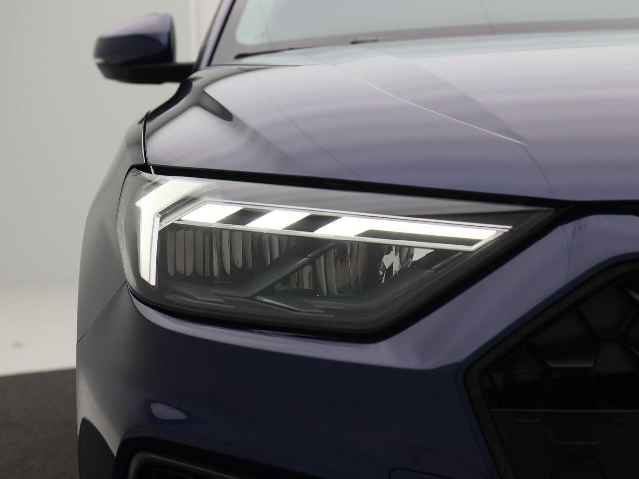 Audi A1 Sportback 25 TFSi Automaat S-Line | Leder | Sonos Audio | Carplay | ECC | Stoel Verwarming | Adaptive Cruise | 18 Inch | 19.215 Km