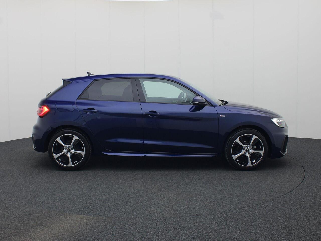 Audi A1 Sportback 25 TFSI/95PK S Line · Apple/Android · Camera + Parkeersensoren · Sonos sound · Stoelverwarming · Clima · Garantie t/m 06-01-2030 of 100.000km
