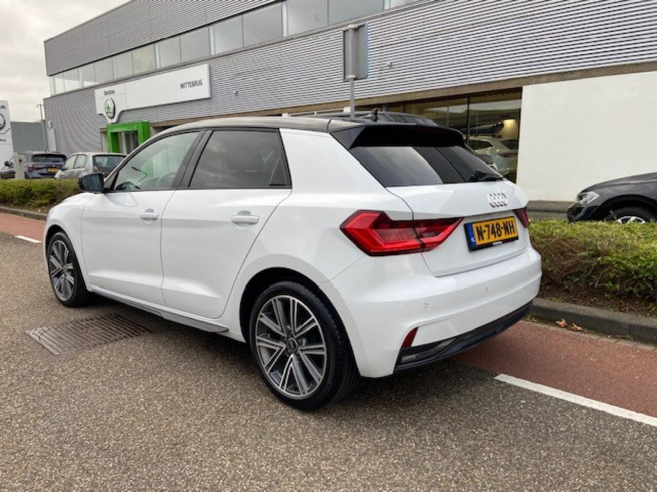 Audi A1 Sportback 25 TFSI Epic / APP.Connect / 17"LMV / Zwart Dak